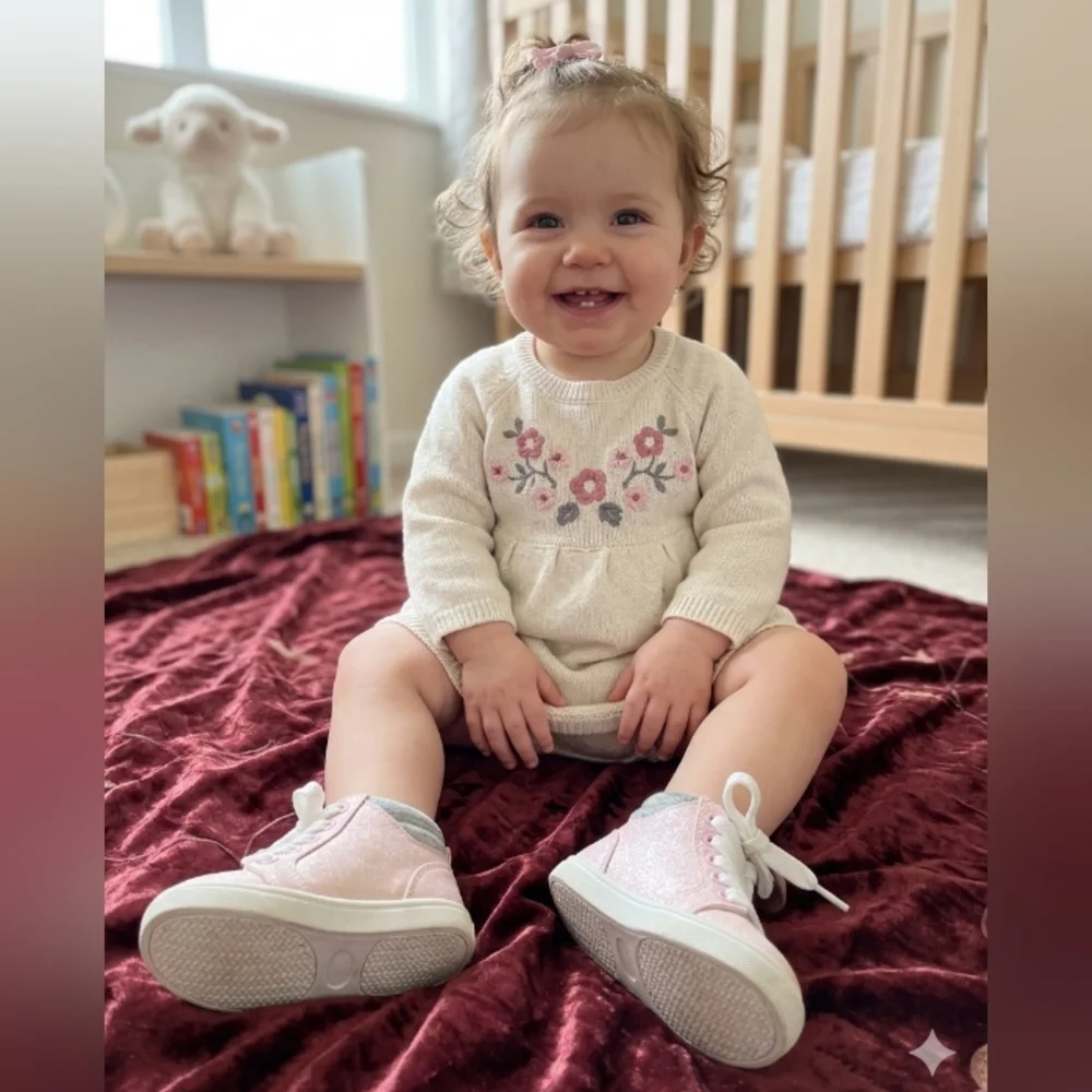 Simple Joys by Carter’s Baby Girl Pink Shimmer High-Top Sneakers - Size 4M